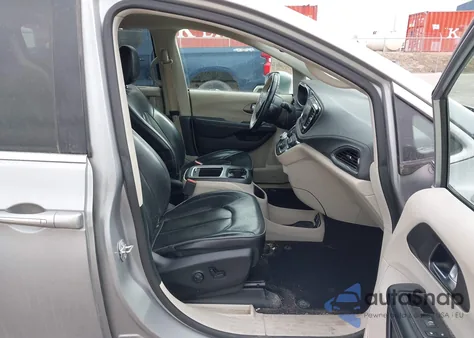 2019 Chrysler Pacifica Limited z USA, uszkodzony, nr VIN 2C4RC1GG0KR552307